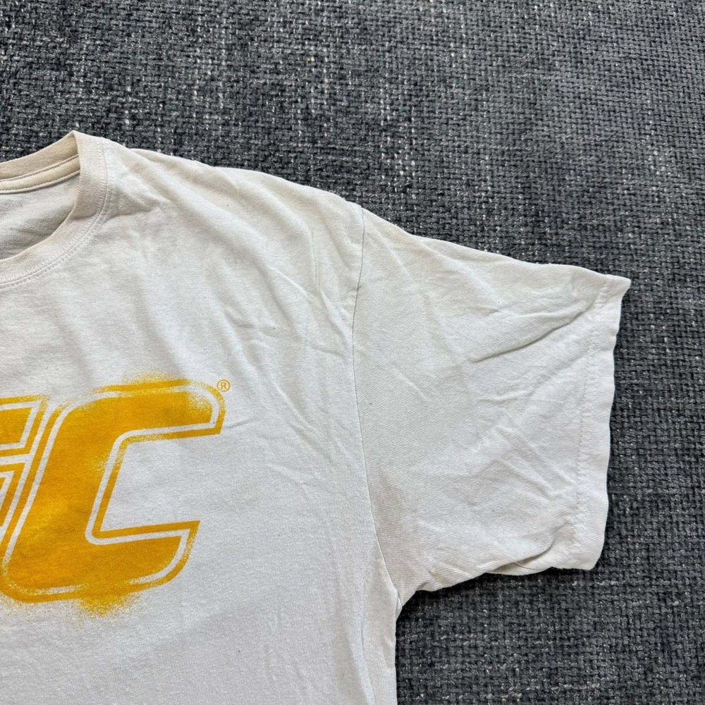 UFC Graphic Tee Mens XL White Yellow Spray Logo Y2K MMA T-Shirt - Picture 5 of 12